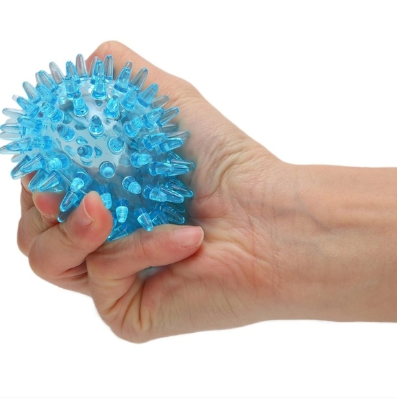 MUSCLE STRENGTH TRAINING - Spiky Ball 6mm New - Picture 1 of 9